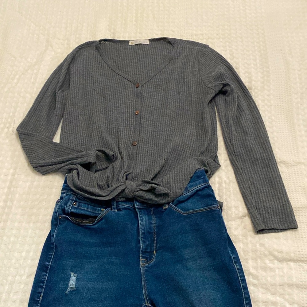 This is a outfit that is super cute, modest and stylish